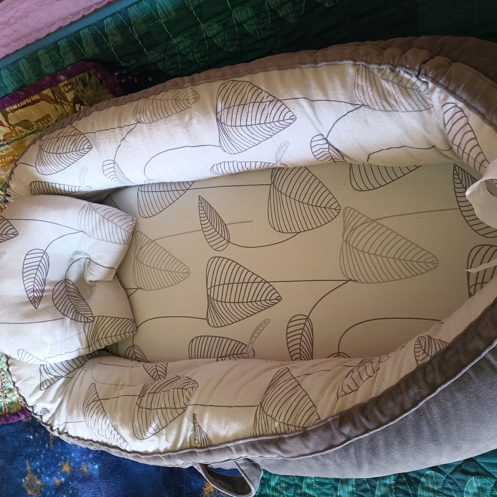 0 To 6 Months Baby Bed Leaf Patterned Cream and Gray Bedding